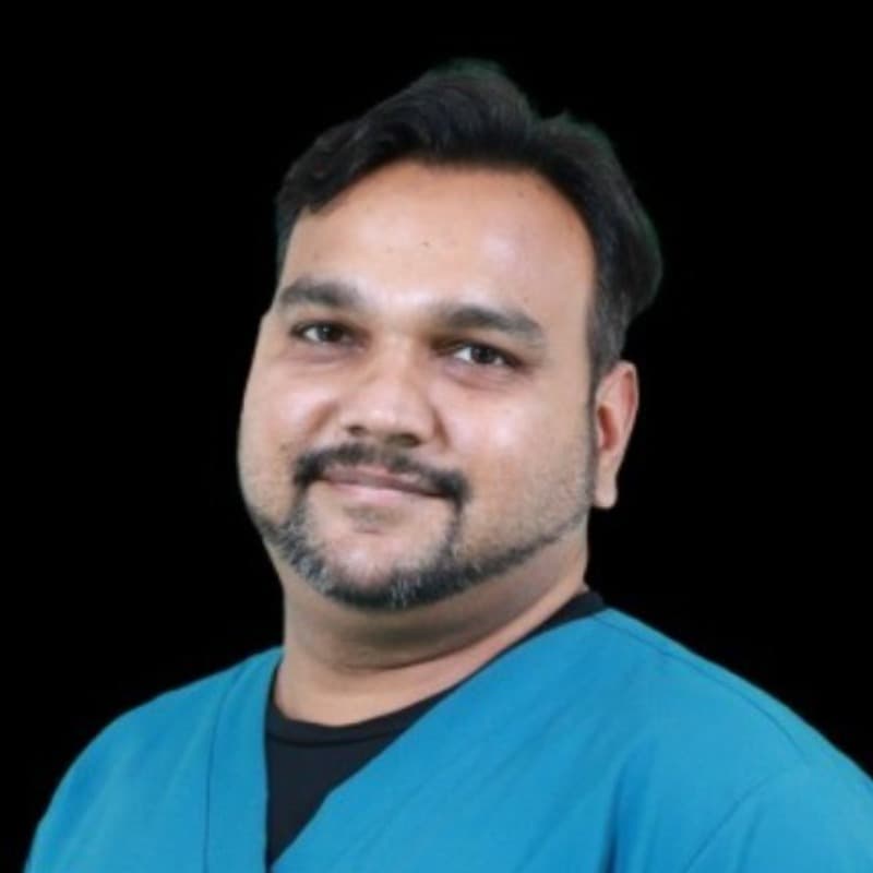 Dr. Devananthan ilenghoven